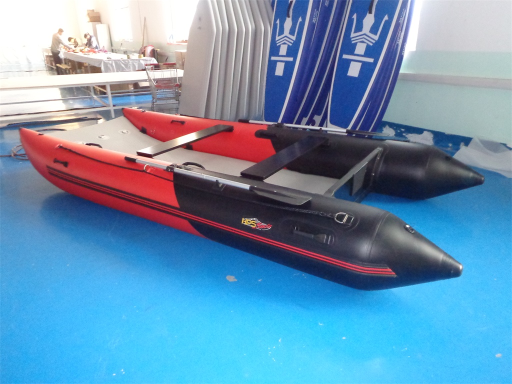 Schlauchboot HPS-Cat 380 Rot/ Schwarz- mit schwarzen Luftboden