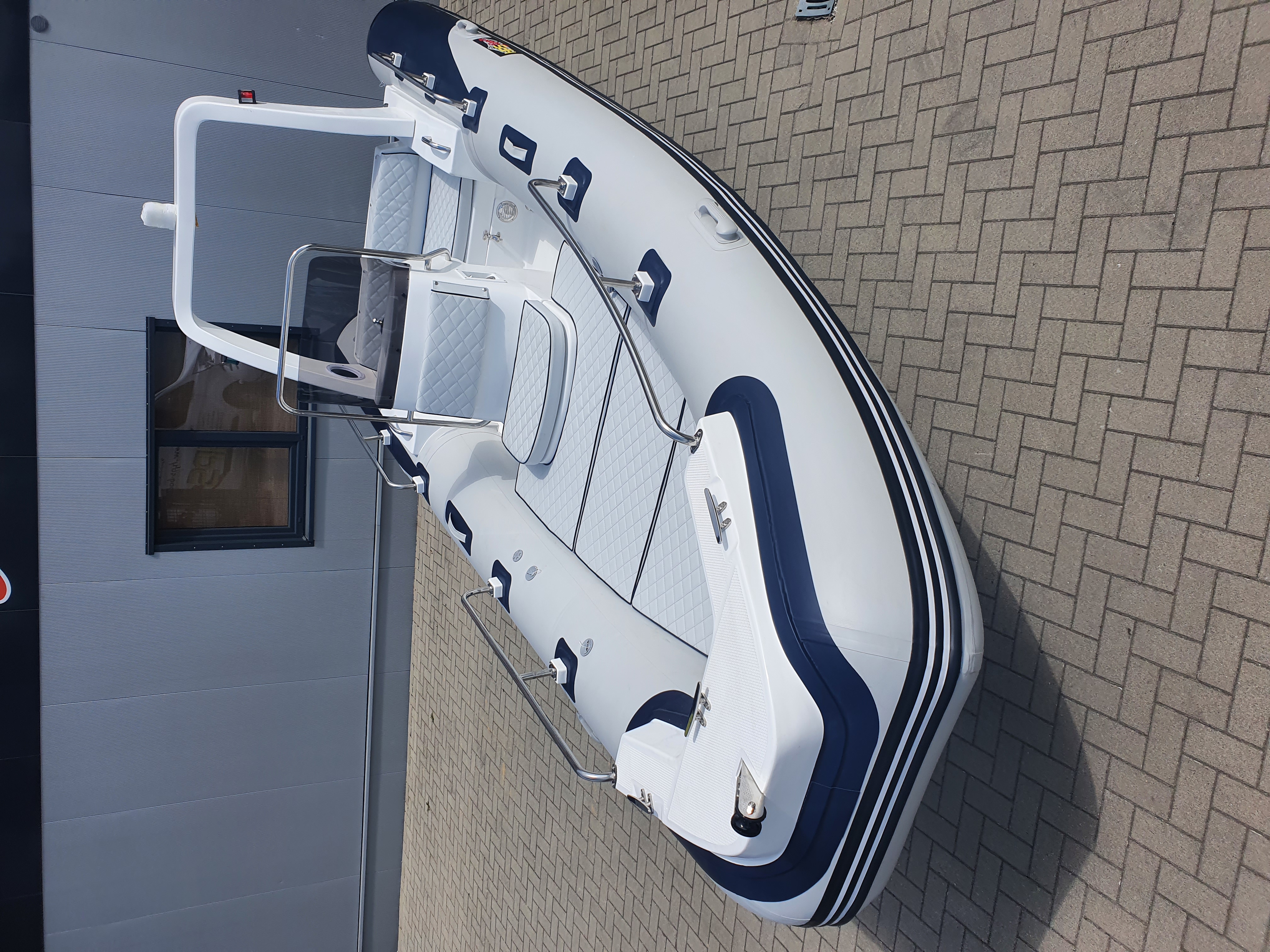 Rib Schlauchboot 5,40m x 2,20mm mit 100 PS Yamaha und Trailer