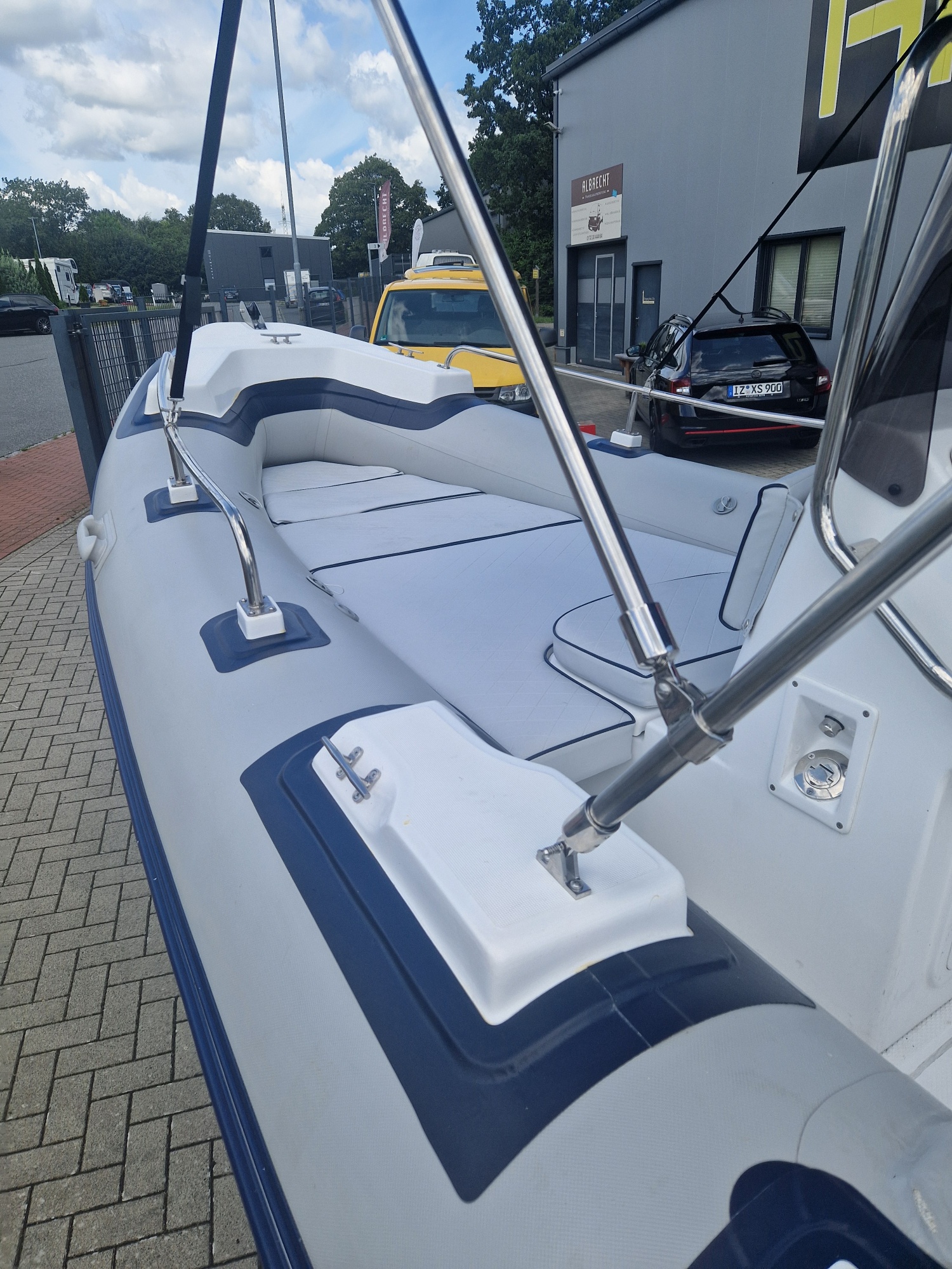 Rib Schlauchboot 5,40m x 2,23m mit 115PS Tohatsu mit Trailer 750 KG alles wie Neu!!