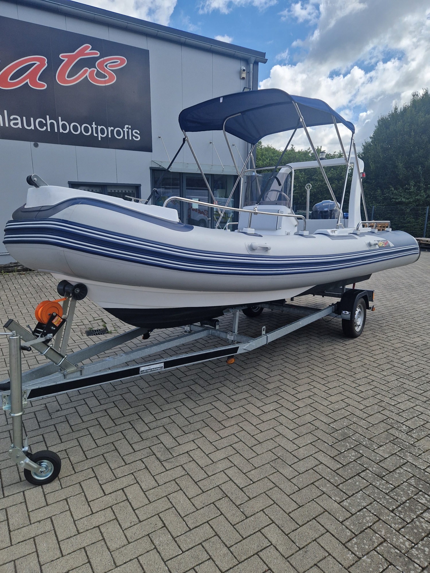 Rib Schlauchboot 5,40m x 2,23m mit 115PS Tohatsu mit Trailer 750 KG alles wie Neu!!