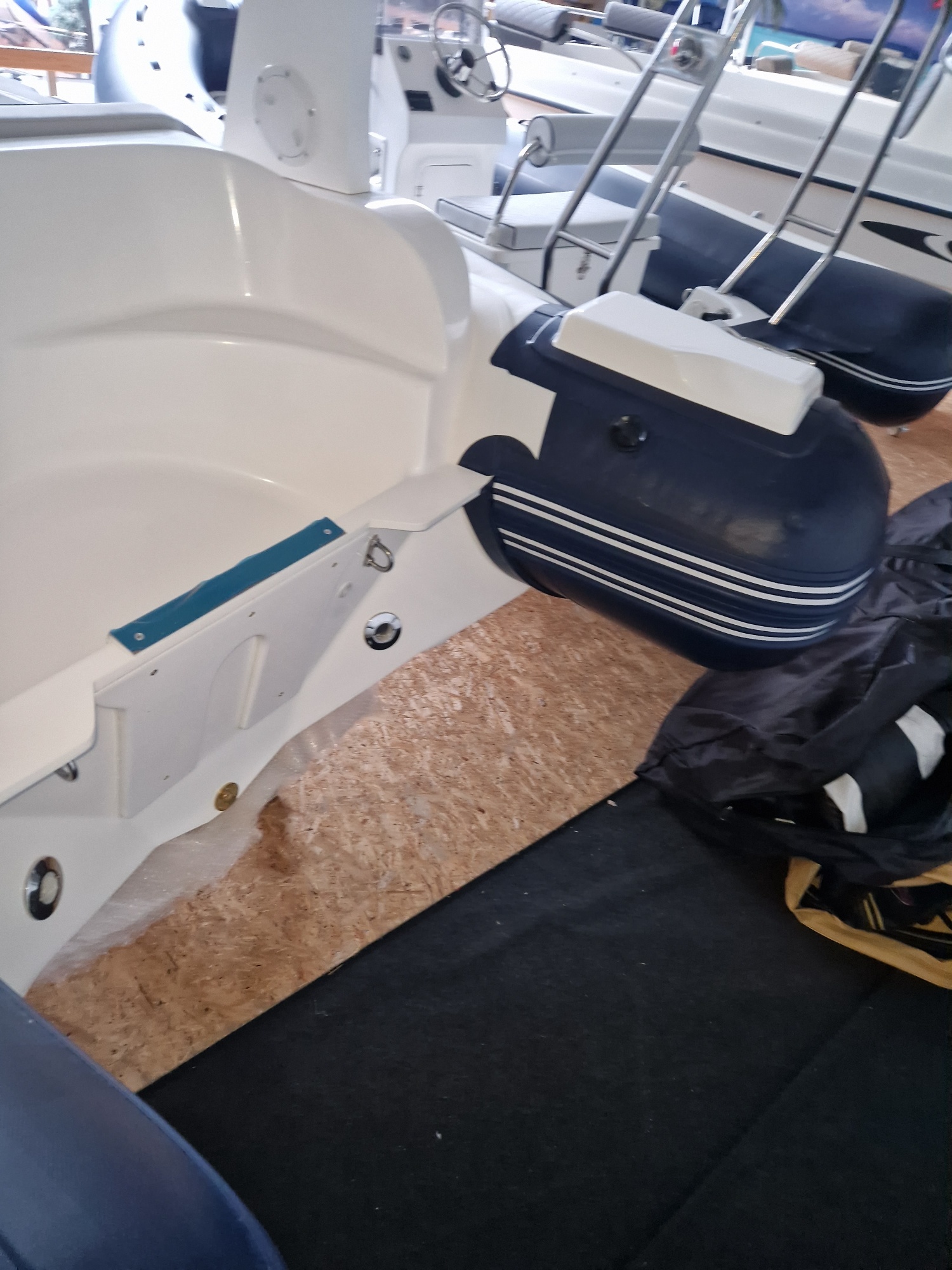 Schlauchboot RIB 520 Dunkelblau / Weiß