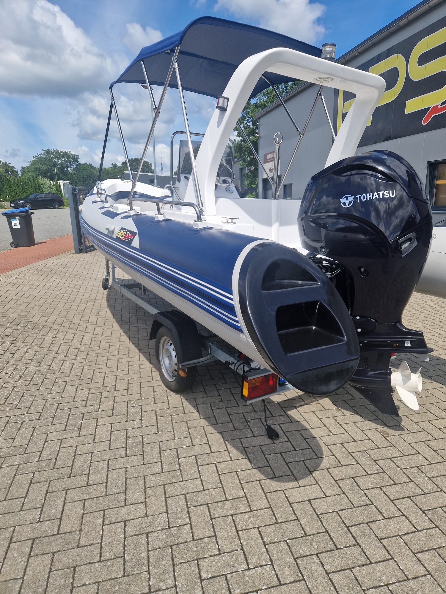 Rib Schlauchboot 5,40m x 2,23m mit 115PS Tohatsu mit Trailer 750 KG alles wie Neu!!