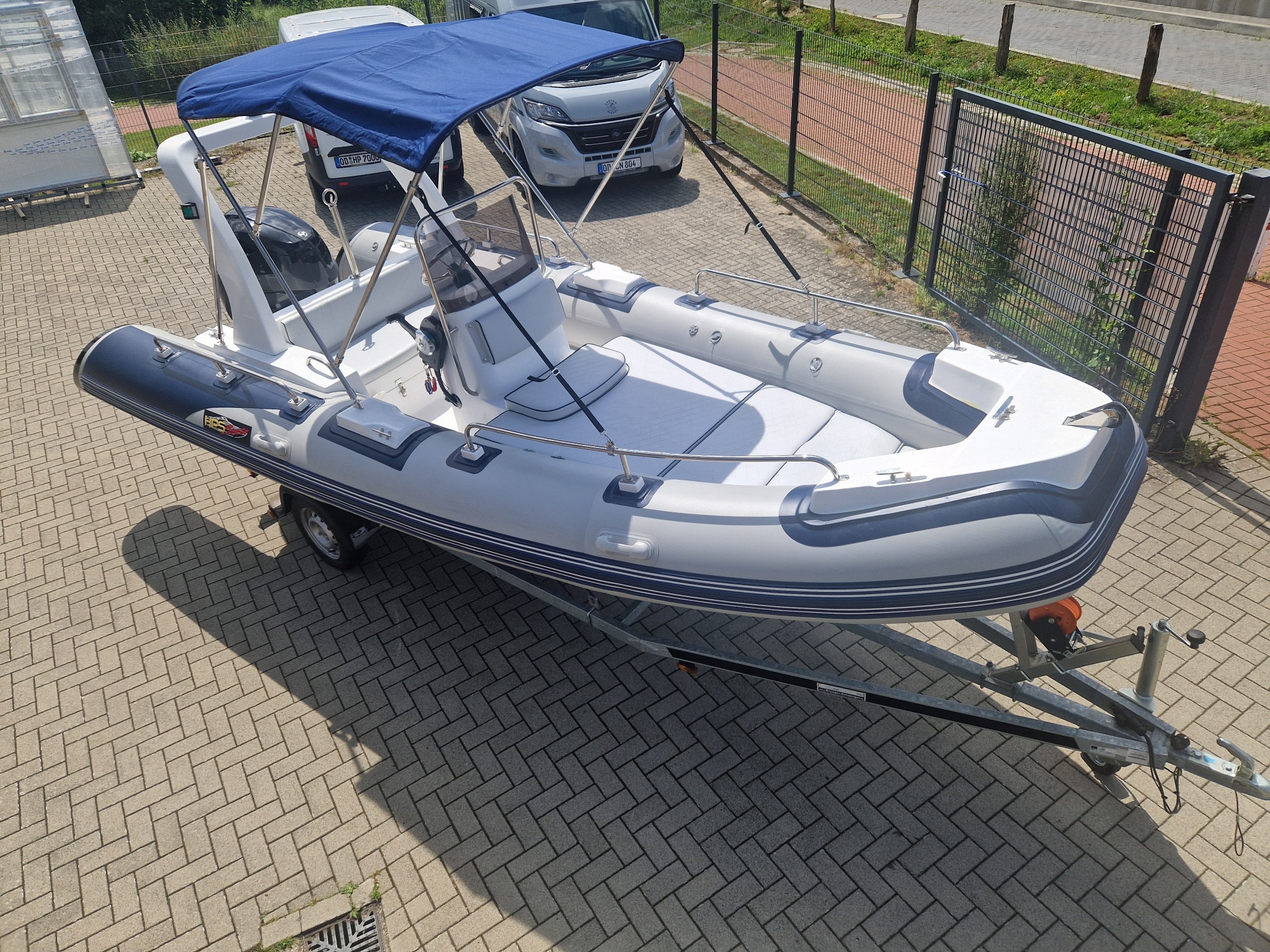 Rib Schlauchboot 5,40m x 2,23m mit 115PS Tohatsu mit Trailer 750 KG alles wie Neu!!