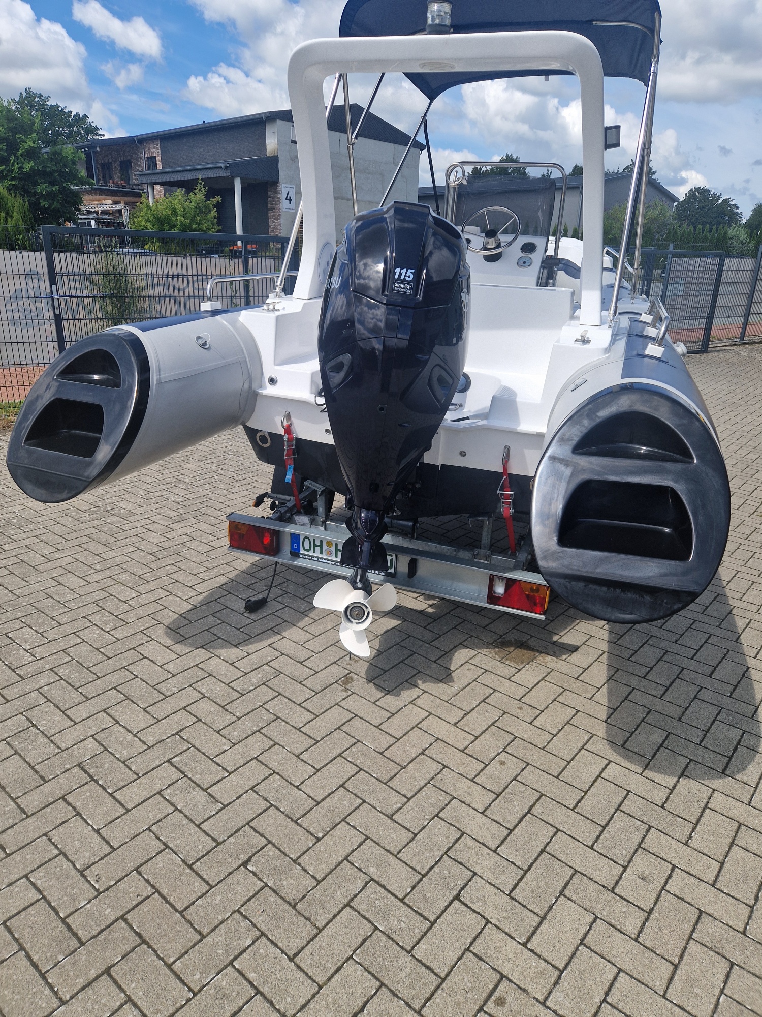 Rib Schlauchboot 5,40m x 2,23m mit 115PS Tohatsu mit Trailer 750 KG alles wie Neu!!